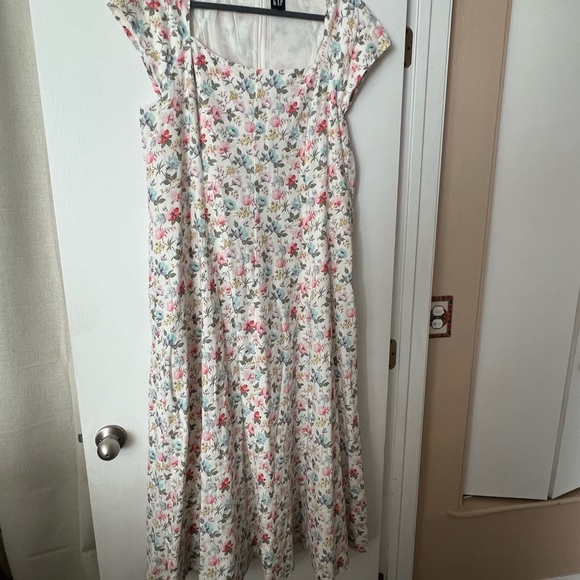 Floral Print Women's Dress - Picture 1 of 5